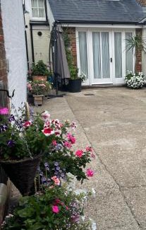 Canterbury Apartment | The old coach house 8 North lane