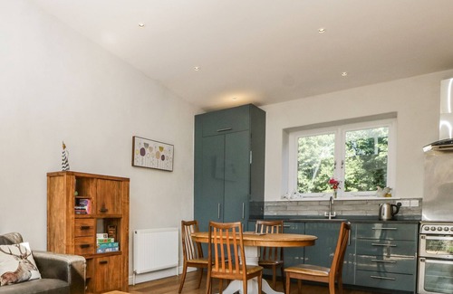 Radstock House | THE OLD COACH HOUSE, family friendly, with a garden in Chilcompton