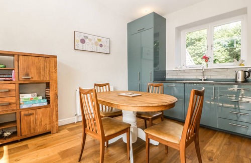 Radstock House | THE OLD COACH HOUSE, family friendly, with a garden in Chilcompton
