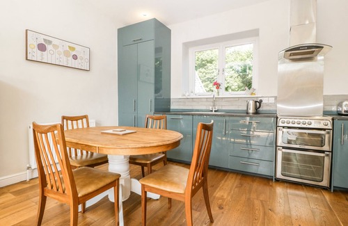 Radstock House | THE OLD COACH HOUSE, family friendly, with a garden in Chilcompton