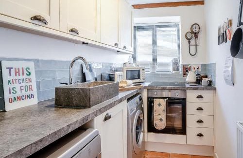 Cribyn House | The Old Cowsheds 5 - Llanilar - Uk49790
