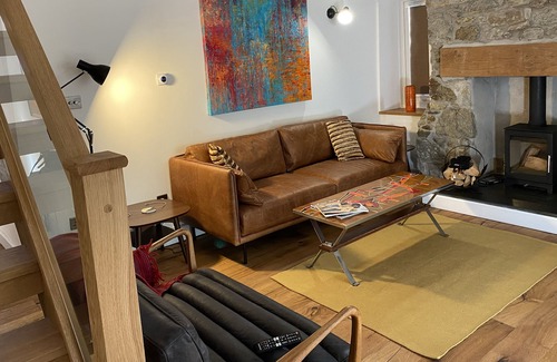 Flushing House | THE OLD CUSTOMS POST, pet friendly, with open fire in Flushing
