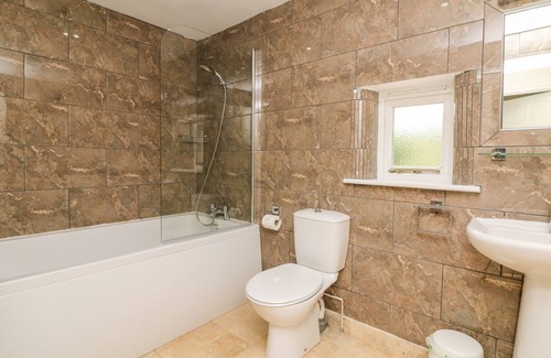 Broadwoodkelly Cottage | THE OLD DAIRY, family friendly, with pool in Winkleigh