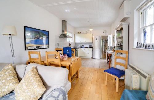 Mousehole House | The Old Exchange