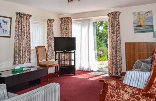 Louth House | The Old Farm Cottage
