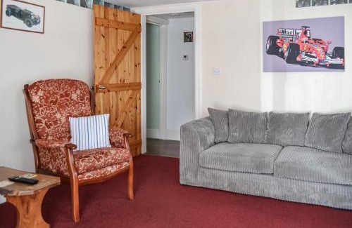 Louth House | The Old Farm Cottage