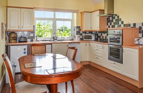 Louth House | The Old Farm Cottage