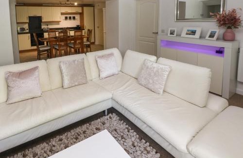 Tenby House | The Old Farm House