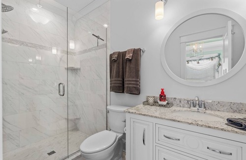 Rineyville Other | The Old Farmhouse Inn is a charming 4-bedroom Farmhouse in Rineyville, Kentucky