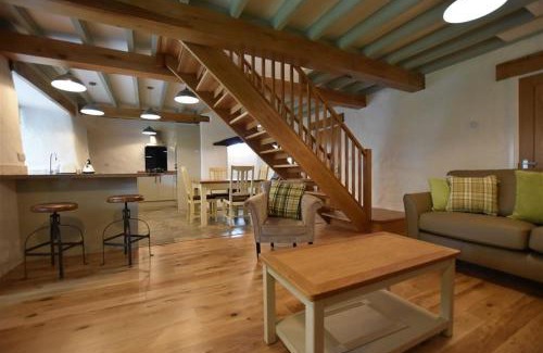 St Brides House | The Old Farmhouse Kitchen