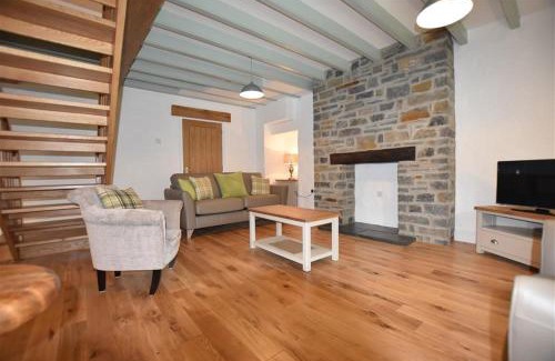 St Brides House | The Old Farmhouse Kitchen