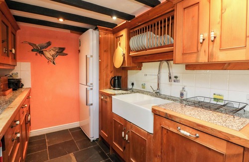 Kilkhampton Cottage | THE OLD FORGE COTTAGE, pet friendly, with a garden in Kilkhampton