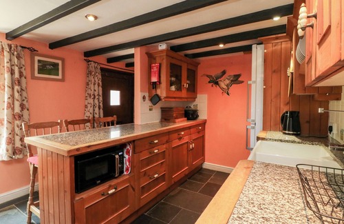 Kilkhampton Cottage | THE OLD FORGE COTTAGE, pet friendly, with a garden in Kilkhampton
