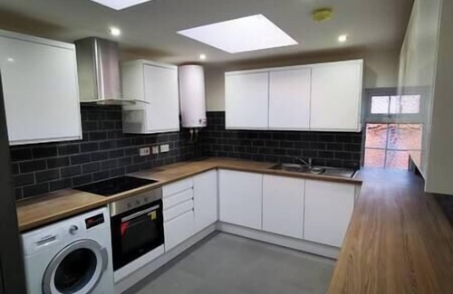 Streatham Apartment | The Old Guest House - R5, The Old Guest House - R5