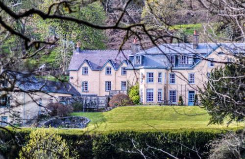 Llanwrtyd Wells Apartment | The Old House, Llwyn Madoc