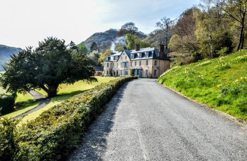 Llanwrtyd Wells Apartment | The Old House, Llwyn Madoc