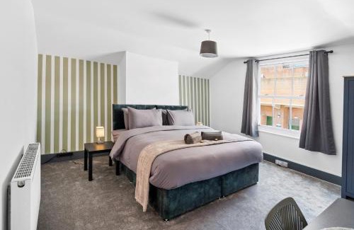 Worthing House | The Old Laundry - FREE Parking - Town Centre