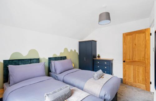 Worthing House | The Old Laundry - FREE Parking - Town Centre