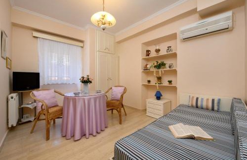 Sinarades Apartment | The Old Mansion