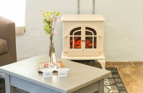 Upper Sapey Apartment | The Old Mill - Luxury Cottages