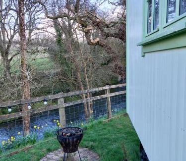 East Portlemouth Cabin | The Old Mill Shepherds Hut