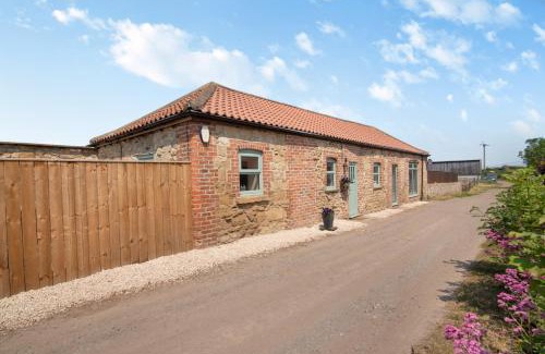 Stockton-on-Tees House | The Old Moat Barn - With Private Hot Tub