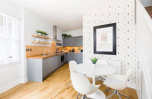 Malvern House | The Old Morgan Period Townhouse