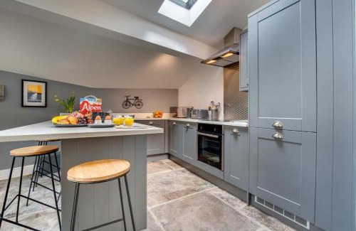 Hawes House | The Old Penny Bank