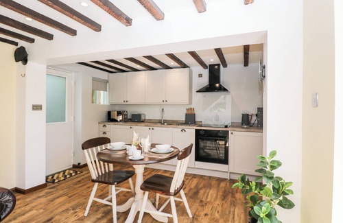 Malvern Cottage | The Old Post Office Barn