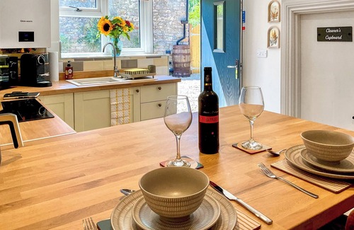 Axbridge Cottage | The Old Posthouse Barn - UK50191