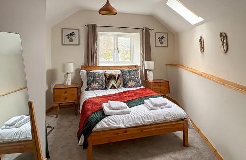 Axbridge House | The Old Posthouse Barn - Uk50191
