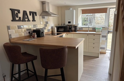 Axbridge House | The Old Posthouse Barn nCosy one bedroom Barn conversion
