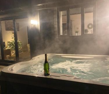 Low Catton House | The Old Potting Shed - 2 bed cottage with hot tub
