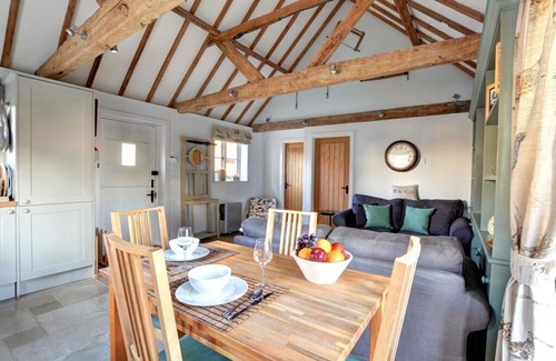 Linton House | The Old Pump House - One Bedroom House, Sleeps 3