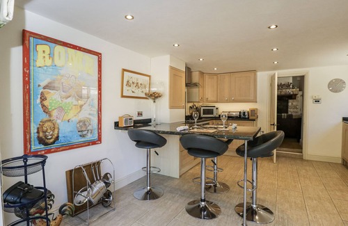 Bledington Cottage | The Old Reading Room