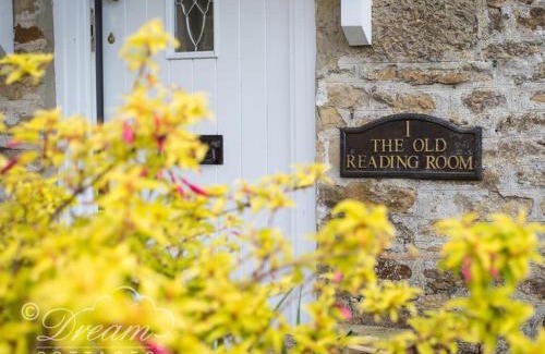 Littlebredy House | The Old Reading Room