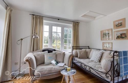 Littlebredy House | The Old Reading Room