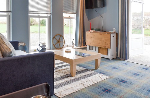 Invergordon Cottage | The Old School House Apartment