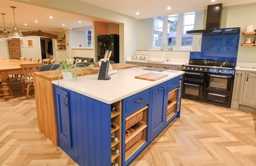 Denbigh Cottage | THE OLD SCHOOL, pet friendly, character holiday cottage in Llansannan
