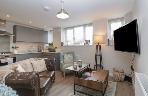 Cinderford House | THE OLD SCHOOL, pet friendly, character holiday cottage in Ruspidge