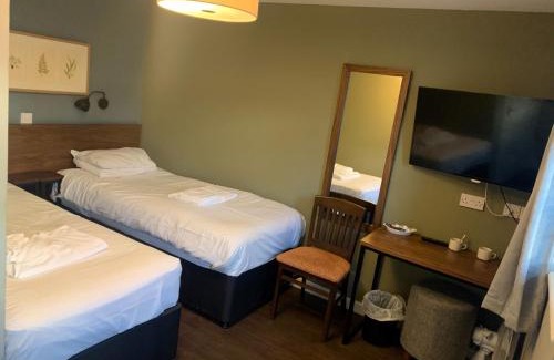 Dorchester Ski Chalet | The Old Ship Inn
