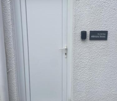 Yelland Apartment | The Old Shop, West Yelland