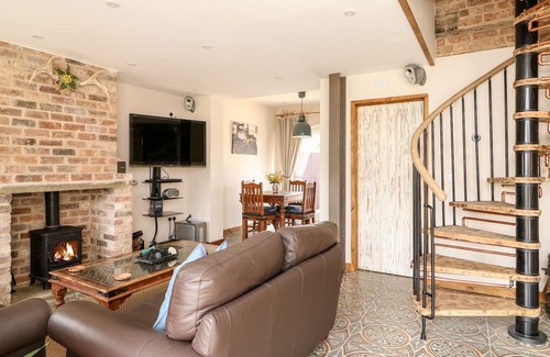 Horncastle Cottage | THE OLD SMITHY, pet friendly, luxury holiday cottage in Horncastle