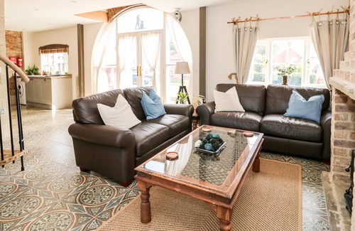 Horncastle Cottage | THE OLD SMITHY, pet friendly, luxury holiday cottage in Horncastle