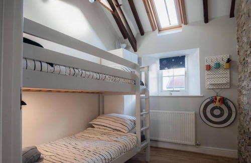 Angle House | The Old Stables - 3 Bedroom Cottage - Angle