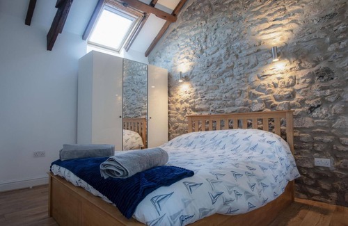 Angle House | The Old Stables - 3 Bedroom Cottage - Angle