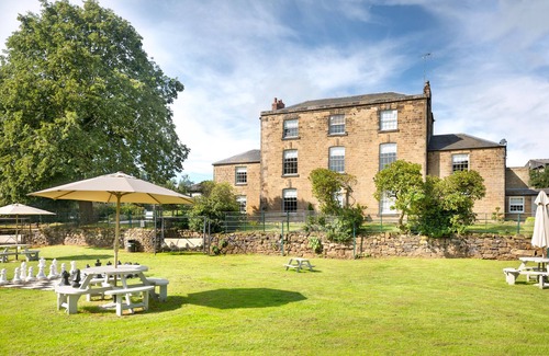 Alfreton Apartment | The Old Wine Cellar - 4 bedroom property