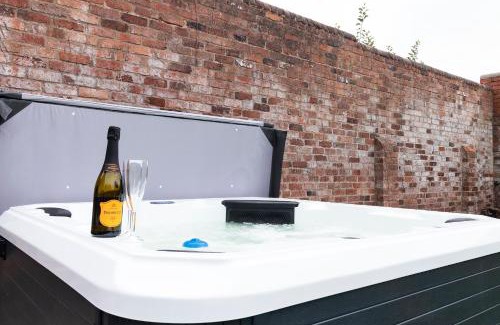 Chesterfield House | The Olde Coach House