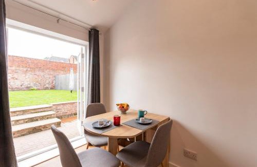 Chesterfield House | The Olde Coach House