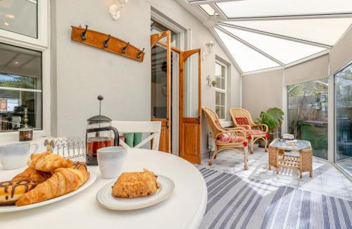 Seabrook House | The Olde Cottage - Hythe